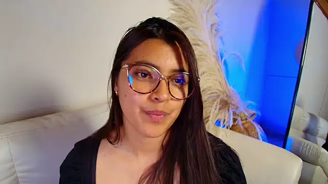 Snapshot of Rebeca_Williams_ chatting on 02/06/25, 05:14 Rebeca Williams online show from 02/06/25, 05:14