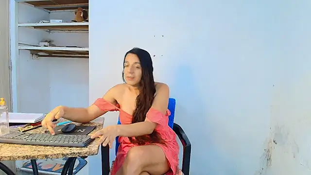 Oh Tique online show from 06/20/26, 07:22