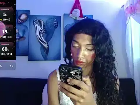 Snapshot of Maidi_ chatting on 12/31/24, 02:03 Maidi online show from 12/31/24, 02:03