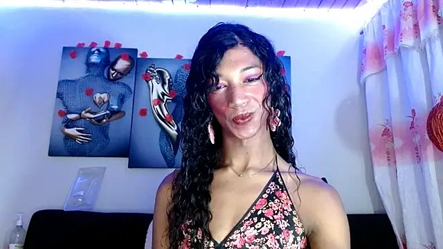 Snapshot of Maidi_ chatting on 02/23/25, 10:28 Maidi online show from 02/23/25, 10:28