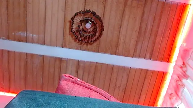 Snapshot of Maidi_ chatting on 02/25/25, 02:54 Maidi online show from 02/25/25, 02:54