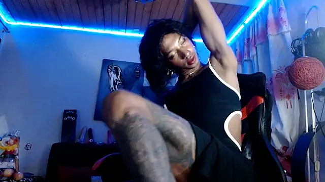 Snapshot of Maidi_ chatting on 11/21/25, 01:48 Maidi online show from 11/21/25, 01:48