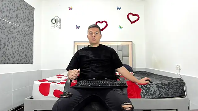 Snapshot of simookeler chatting on 09/29/25, 03:00 simookeler online show from 09/29/25, 03:00