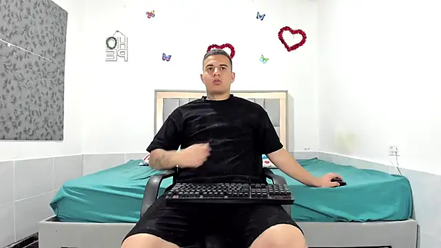 Snapshot of simookeler chatting on 11/20/25, 03:28 simookeler online show from 11/20/25, 03:28