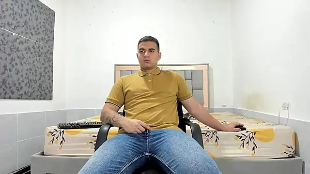 Snapshot of simookeler chatting on 01/17/26, 12:04 simookeler online show from 01/17/26, 12:04