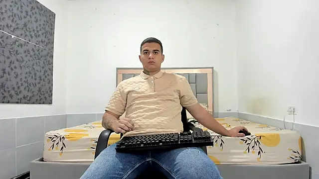 Snapshot of simookeler chatting on 01/18/26, 12:14 simookeler online show from 01/18/26, 12:14