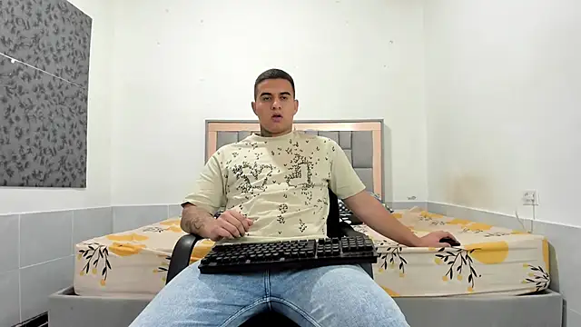 Snapshot of simookeler chatting on 02/05/26, 10:36 simookeler online show from 02/05/26, 10:36