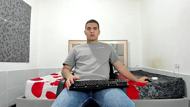 Snapshot of simookeler chatting on 02/22/26, 03:51 simookeler online show from 02/22/26, 03:51