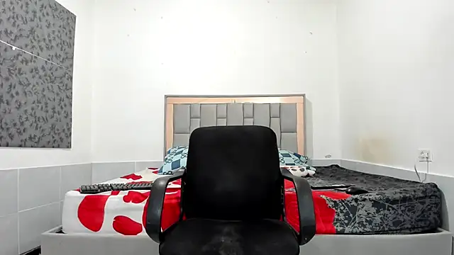 Snapshot of simookeler chatting on 02/25/26, 02:43 simookeler online show from 02/25/26, 02:43