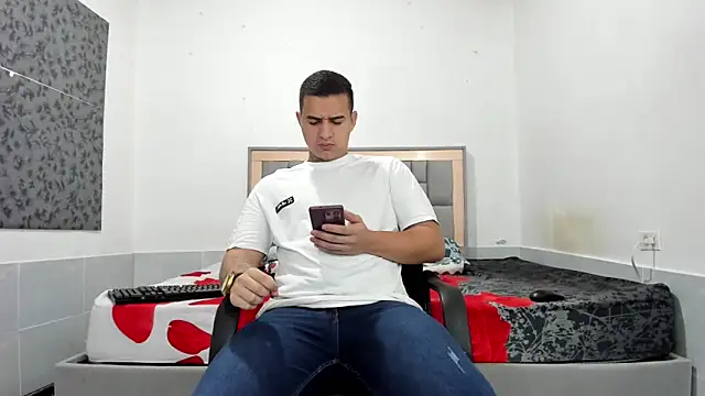 Snapshot of simookeler chatting on 03/05/26, 09:49 simookeler online show from 03/05/26, 09:49