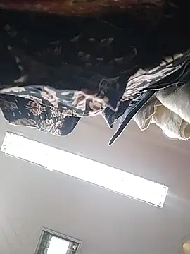 Snapshot of heartless__95 chatting on 11/06/25, 06:14 heartless 95 online show from 11/06/25, 06:14