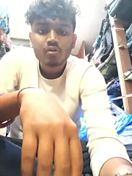 Snapshot of heartless__95 chatting on 02/10/26, 11:03 heartless 95 online show from 02/10/26, 11:03