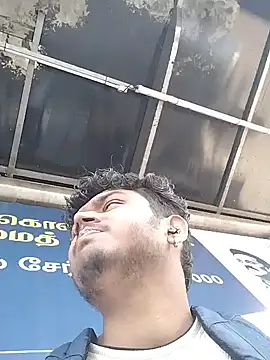 Snapshot of heartless__95 chatting on 03/04/26, 03:45 heartless 95 online show from 03/04/26, 03:45