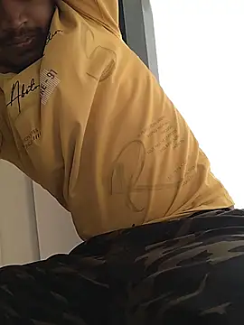 Snapshot of heartless__95 chatting on 03/17/26, 05:55 heartless 95 online show from 03/17/26, 05:55