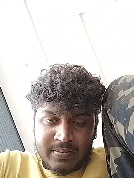 Snapshot of heartless__95 chatting on 03/19/26, 09:57 heartless 95 online show from 03/19/26, 09:57