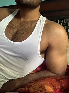 Snapshot of Vampire_xoxo chatting on 12/12/24, 04:59 Vampire xoxo online show from 12/12/24, 04:59