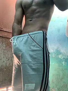 Snapshot of Vampire_xoxo chatting on 02/14/25, 07:17 Vampire xoxo online show from 02/14/25, 07:17