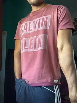 Snapshot of Vampire_xoxo chatting on 02/22/25, 07:01 Vampire xoxo online show from 02/22/25, 07:01