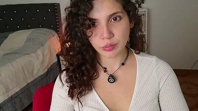Snapshot of Sigrid- chatting on 06/07/26, 12:59 Sigrid- online show from 06/07/26, 12:59