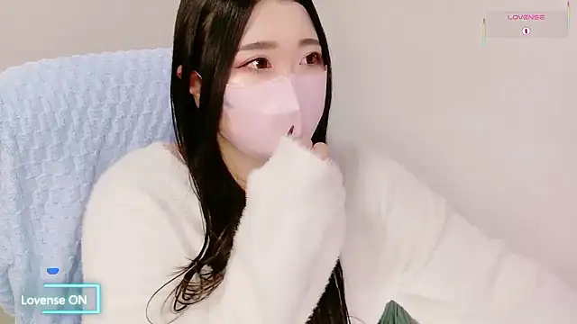 yukinko o  online show from 10/25/25, 02:02