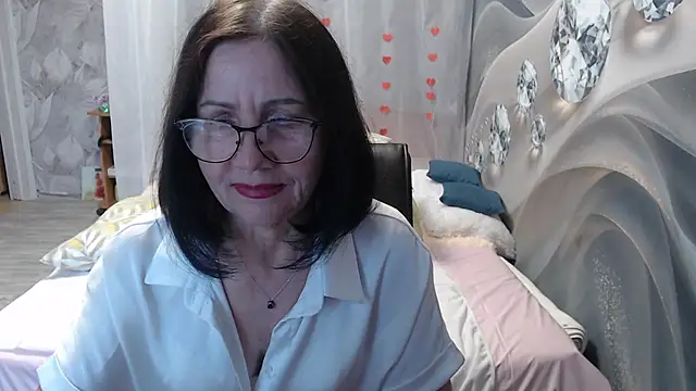 Snapshot of OlgaHottie chatting on 02/06/26, 11:30 OlgaHottie online show from 02/06/26, 11:30