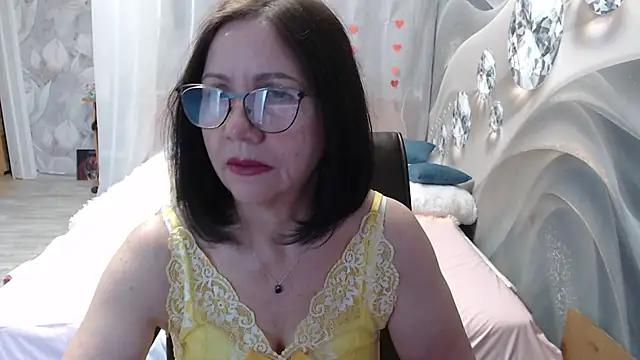 Snapshot of OlgaHottie chatting on 02/14/26, 11:45 OlgaHottie online show from 02/14/26, 11:45