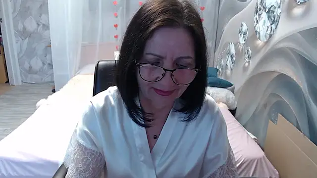 Snapshot of OlgaHottie chatting on 02/17/26, 12:18 OlgaHottie online show from 02/17/26, 12:18