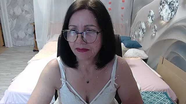 Snapshot of OlgaHottie chatting on 02/21/26, 12:11 OlgaHottie online show from 02/21/26, 12:11