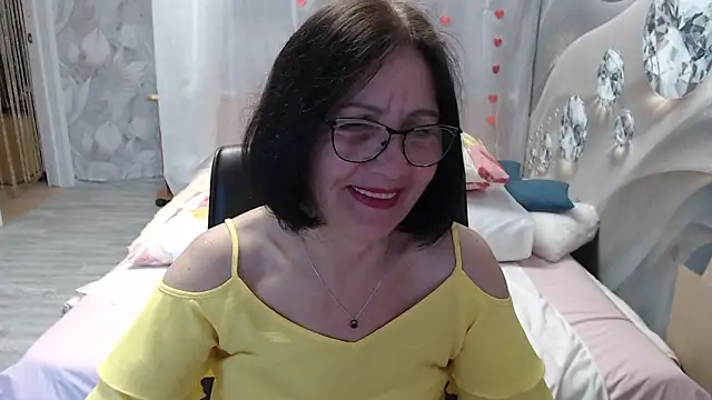 Snapshot of OlgaHottie chatting on 03/22/26, 11:52 OlgaHottie online show from 03/22/26, 11:52