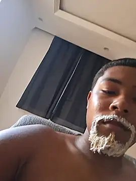 Snapshot of Pr3To021 chatting on 09/21/25, 12:07 Pr3To021 online show from 09/21/25, 12:07