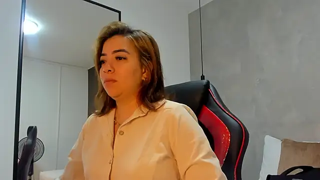 alma fenix online show from 10/27/25, 12:31