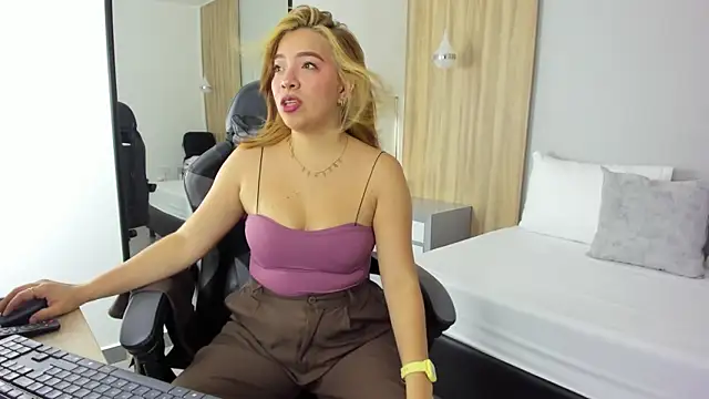 alma fenix online show from 12/02/25, 06:58