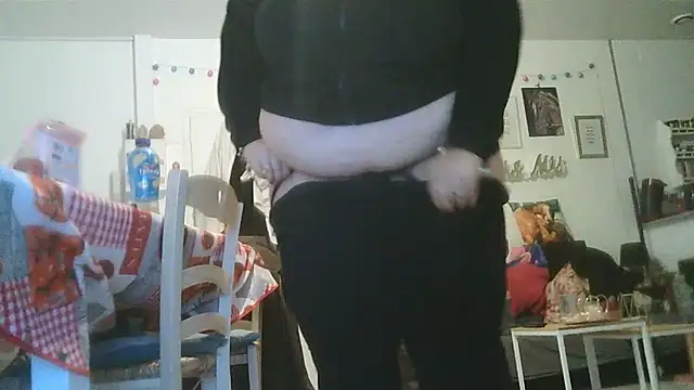 cyril020202 online show from 12/09/24, 12:51