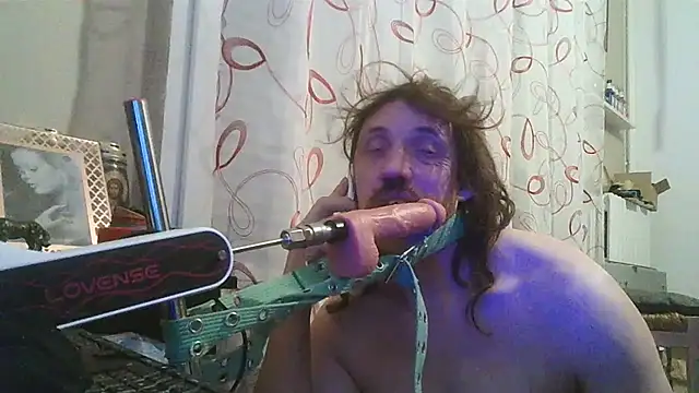 cyril020202 online show from 12/02/25, 10:31