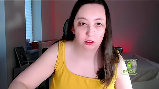 Snapshot of cute_and_hot chatting on 02/24/26, 05:27 cute and hot online show from 02/24/26, 05:27