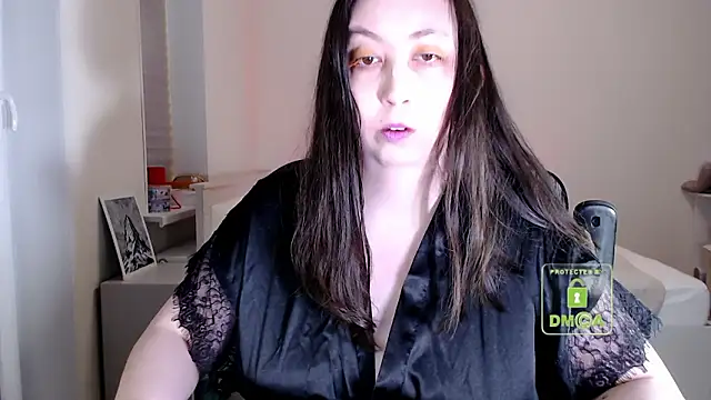 Snapshot of cute_and_hot chatting on 03/06/26, 04:03 cute and hot online show from 03/06/26, 04:03