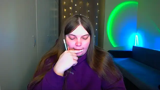 Snapshot of Emaaa_ua chatting on 10/14/25, 05:47 Emaaa ua online show from 10/14/25, 05:47