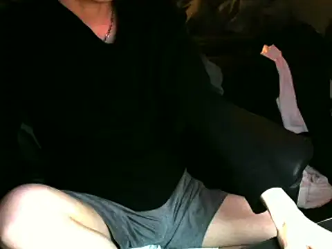 Snapshot of Ray175oo chatting on 02/05/25, 04:47 Ray175oo online show from 02/05/25, 04:47