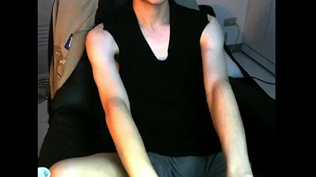 Snapshot of Ray175oo chatting on 10/10/25, 05:23 Ray175oo online show from 10/10/25, 05:23