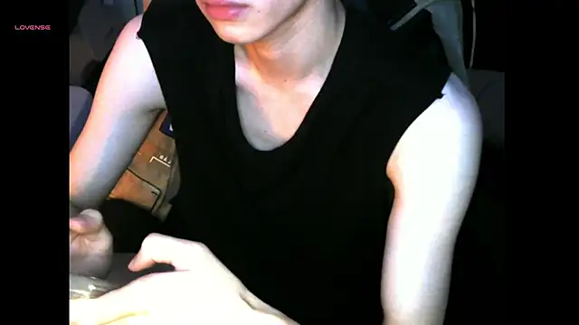 Snapshot of Ray175oo chatting on 10/31/25, 05:47 Ray175oo online show from 10/31/25, 05:47