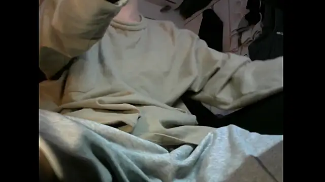 Snapshot of Ray175oo chatting on 11/22/25, 06:29 Ray175oo online show from 11/22/25, 06:29