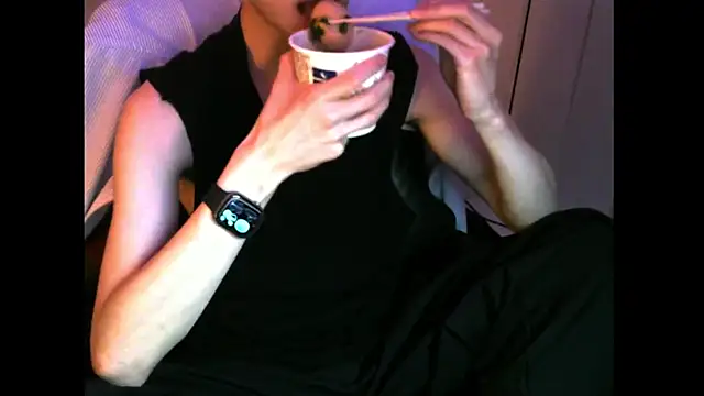 Snapshot of Ray175oo chatting on 02/06/26, 05:38 Ray175oo online show from 02/06/26, 05:38