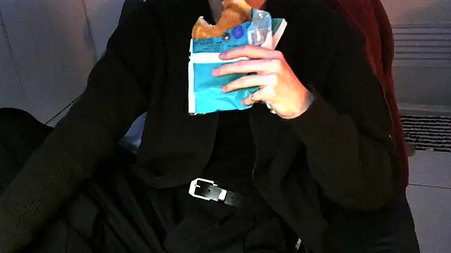 Snapshot of Ray175oo chatting on 02/10/26, 05:50 Ray175oo online show from 02/10/26, 05:50