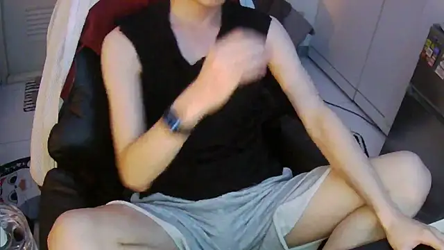 Snapshot of Ray175oo chatting on 04/04/26, 04:15 Ray175oo online show from 04/04/26, 04:15