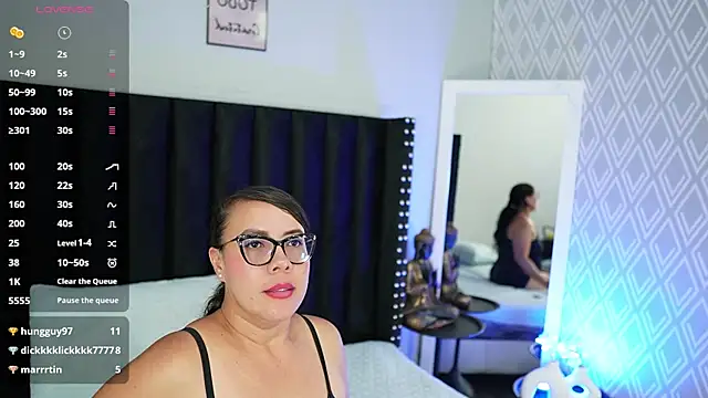 hotlatinateacher online show from 06/15/26, 07:16