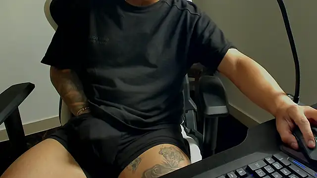 stebankechima online show from 10/24/25, 05:42