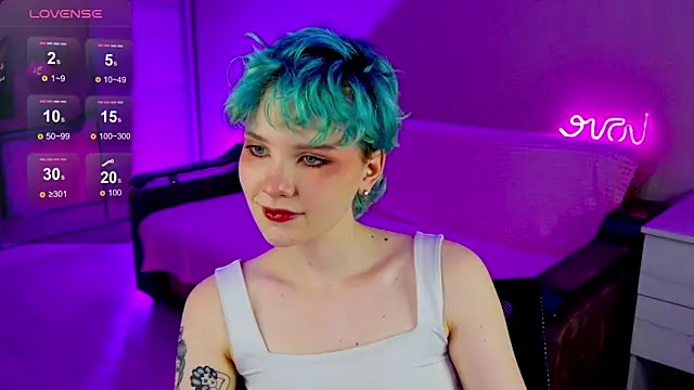 Snapshot of School_Love chatting on 12/09/24, 04:15 School Love online show from 12/09/24, 04:15