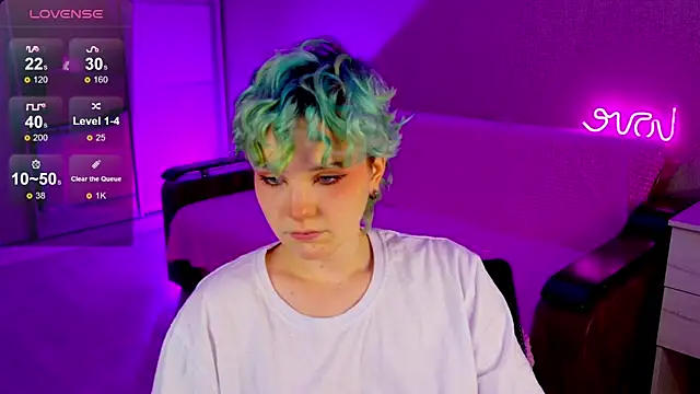 Snapshot of School_Love chatting on 01/08/25, 01:09 School Love online show from 01/08/25, 01:09