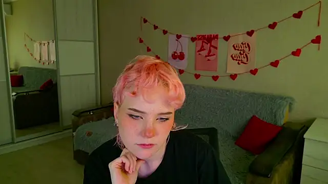 Snapshot of School_Love chatting on 09/29/25, 11:04 School Love online show from 09/29/25, 11:04