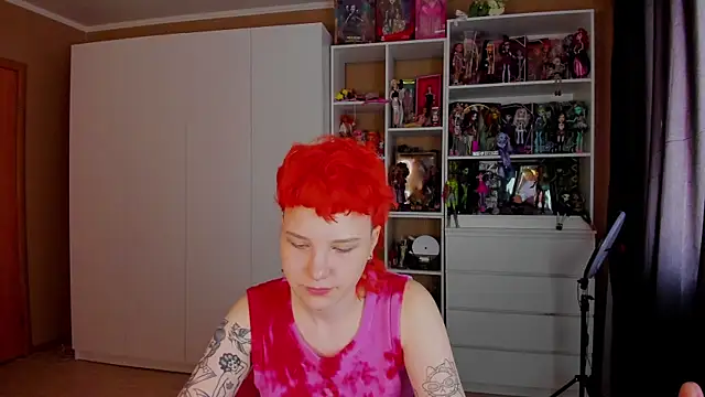 School Love online show from 05/25/26, 07:14